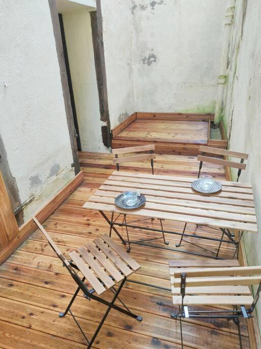 Patio Cosy Apartment Thizy-les-Bourgs Exterior photo